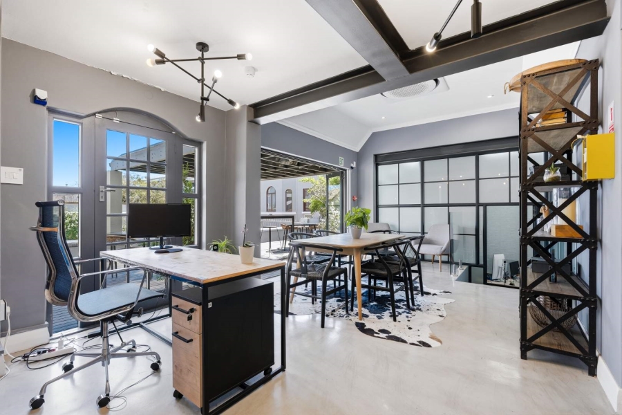 5 Bedroom Property for Sale in Woodstock Upper Western Cape